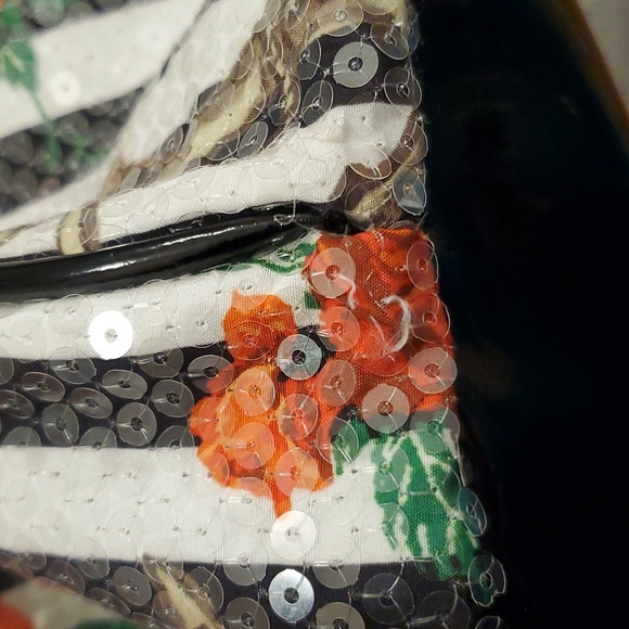 Betseyville Roses and Anchors sequins bag - Picture 14 of 14